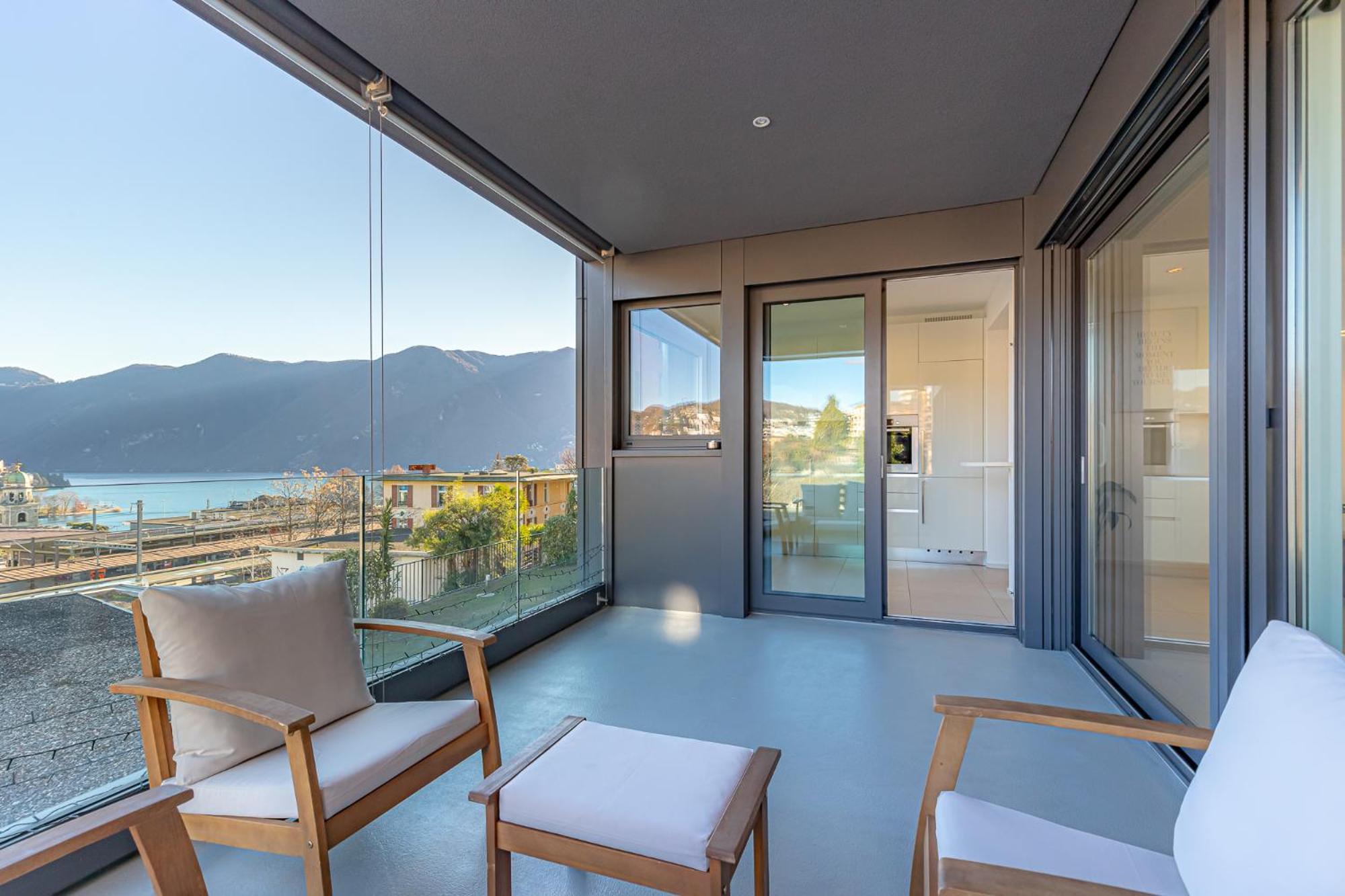 Imperial Of Lugano 3 With A Lake View Behind The Station And 10 Min From The Lake Of ルガーノ エクステリア 写真