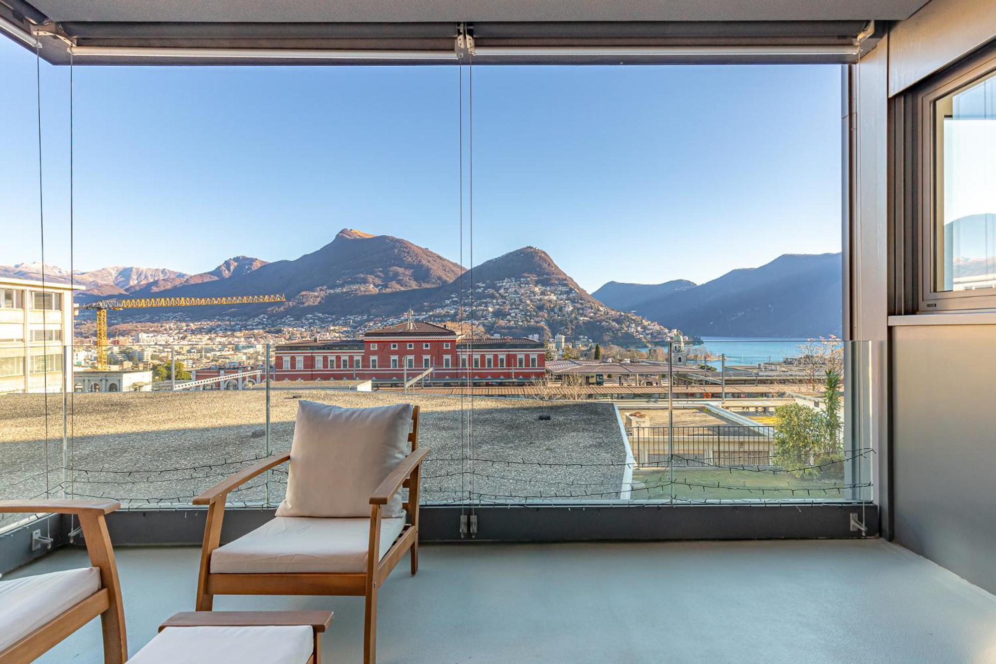 Imperial Of Lugano 3 With A Lake View Behind The Station And 10 Min From The Lake Of ルガーノ エクステリア 写真